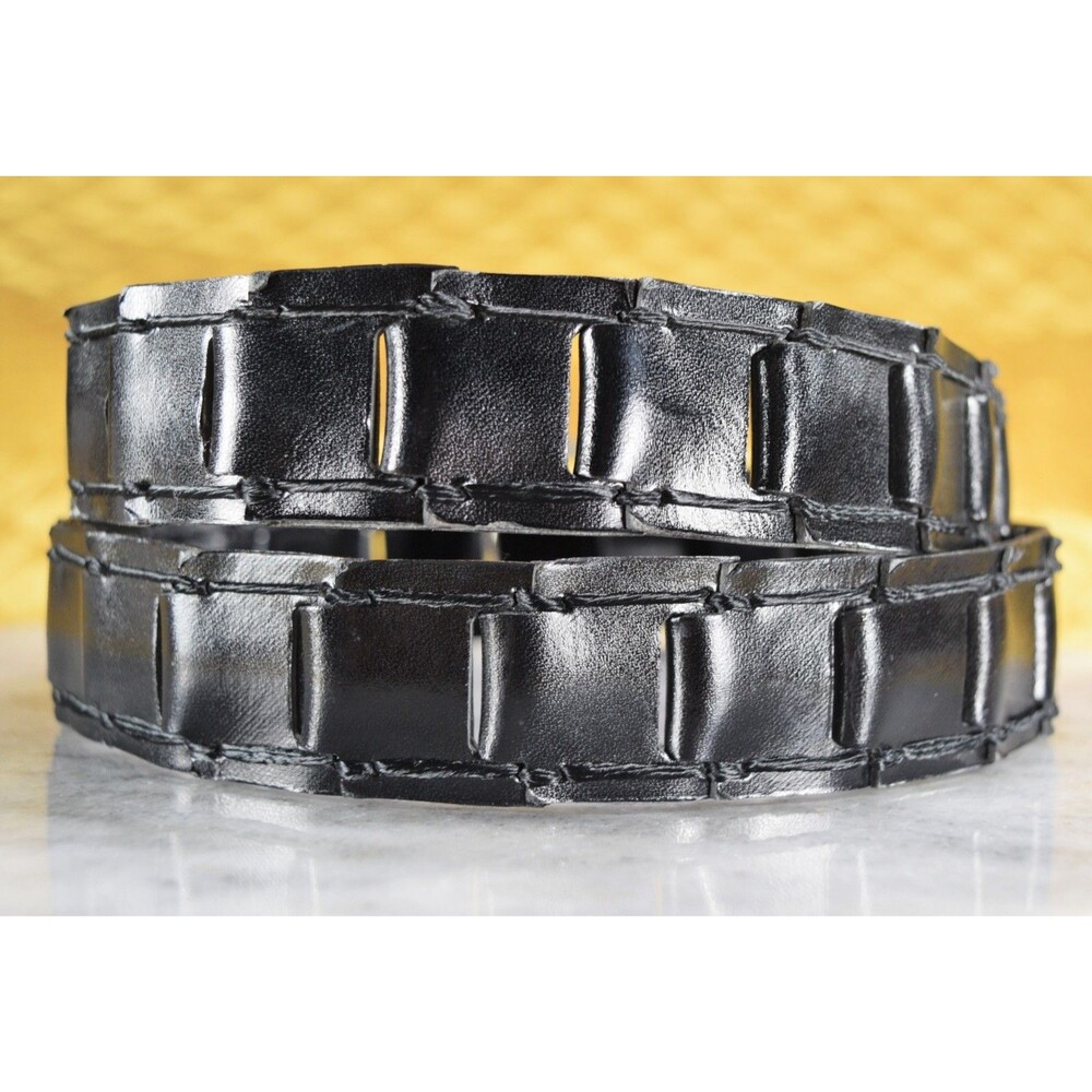 The Ritz Accessories Collection Size M Black Leather Fully Adjustable Belt - Picture 2 of 10